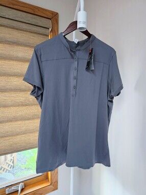Under Armour Women's Short Sleeve Henley Polo